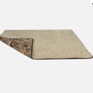 Realtree EDGE 48" x 58" Camo Throw Multiuse Play Mat Pet Bed Blanket Camping